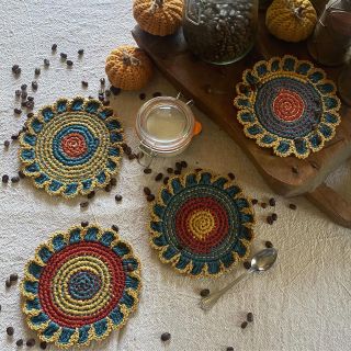 Hezký den všem… Něco milého a malého pod Vaše kafíčko nebo čajíček. 😍☕️🍁 #podložka #podkafíčka #prostirani #dekoracenastul...